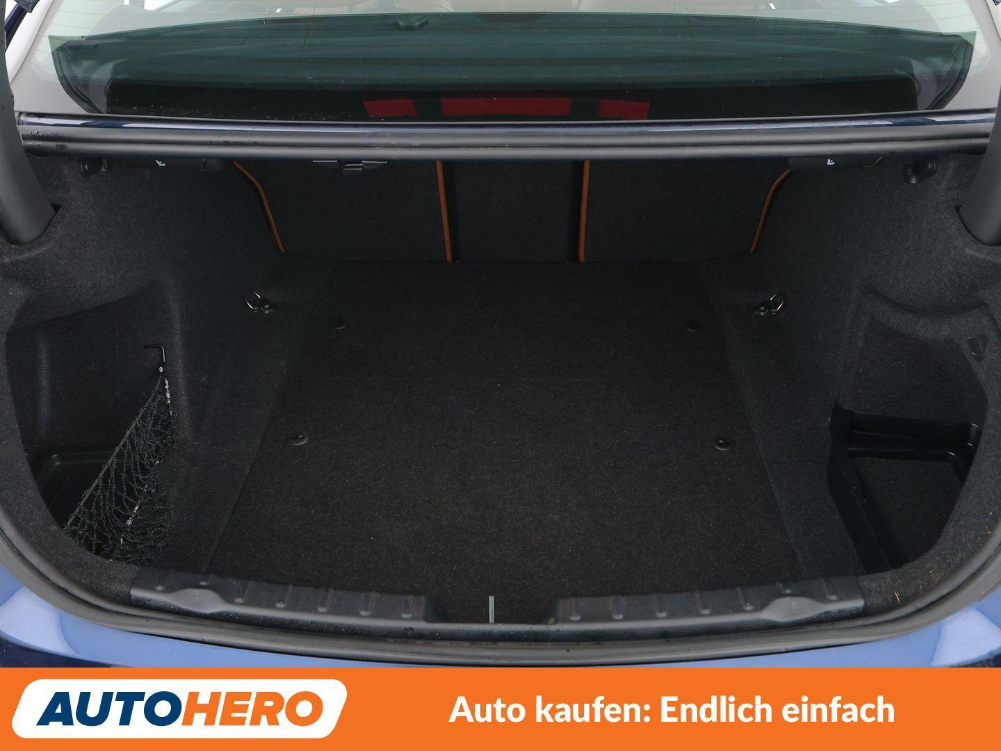 BMW 330i Sport Line Aut.*NAVI*LED*PDC*TEMPO*SHZ*