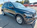 Volkswagen T-Roc 1.0 TSI Life Navi Sitzhzg ParkAss LED DAB+ - VW T-Roc Gebrauchtwagen in München