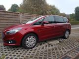 Ford S-Max 2,0 EcoBoost 176kW Titanium Auto. AHK .. - rote Ford S-Max