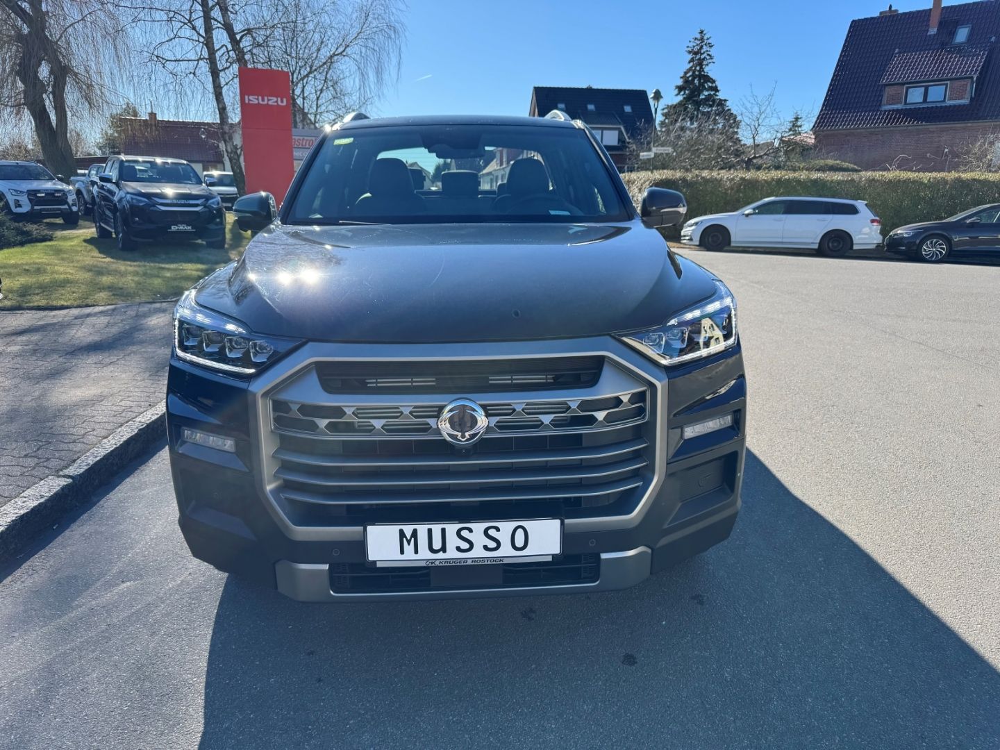 Fahrzeugabbildung KGM Musso Grand 2.0 Lux 4WD Ledersitzpaket +Kamera