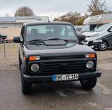 Lada Niva  steht zum verkaufen!  - gebrauchte Lada Niva aus dem Jahr 2022