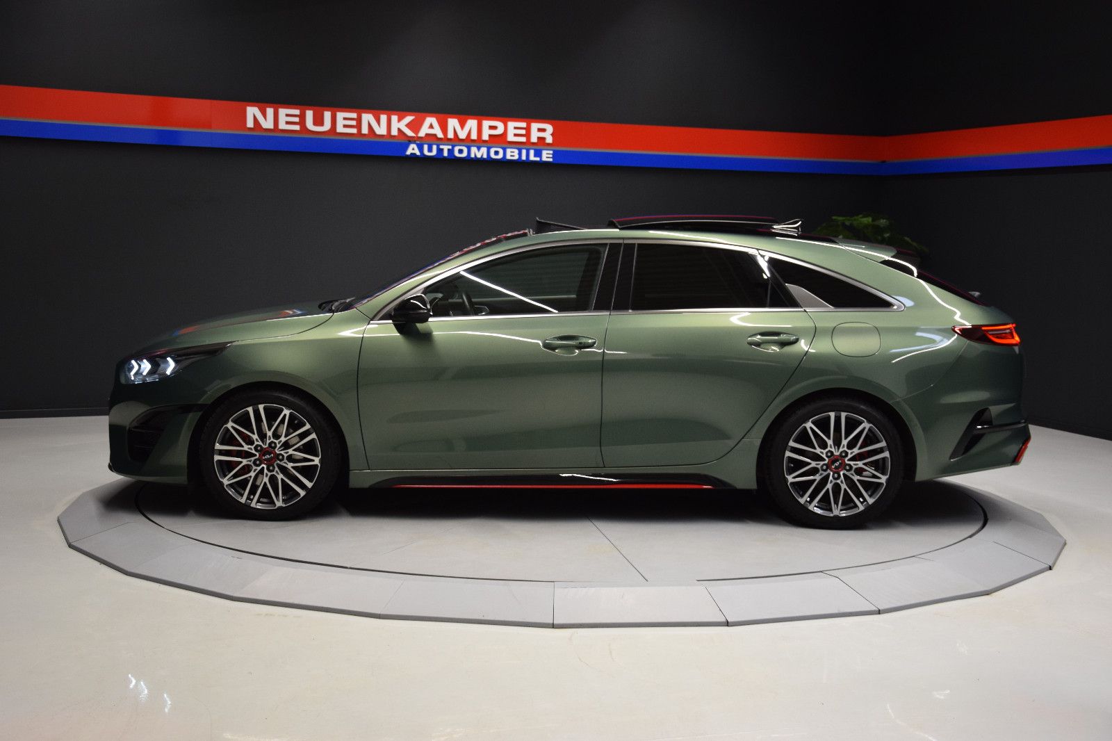 Fahrzeugabbildung Kia pro cee'd / ProCeed GT PANO ACC JBL Kamera