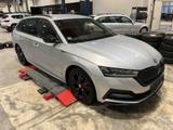 Skoda Octavia Combi DSG Sportline HUD/ACC/Keyless - Skoda Octavia: Sportline