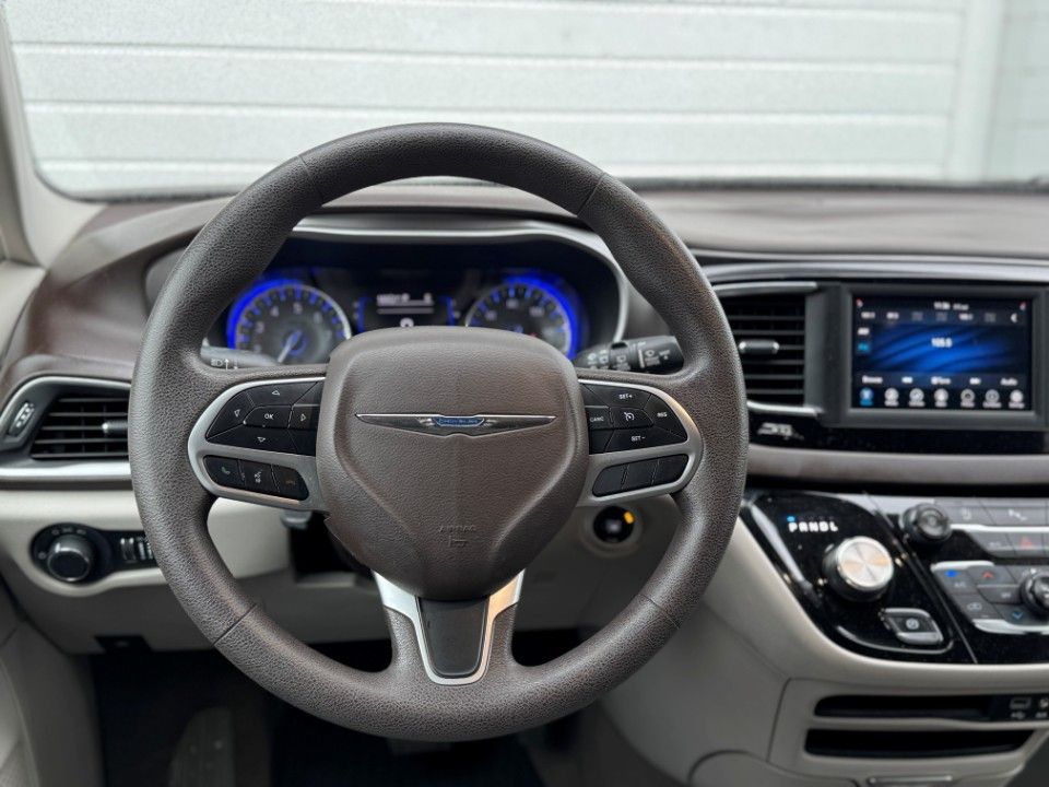 Fahrzeugabbildung Chrysler Pacifica 3.6 LX Kamera PDC unfallfrei erste Hand