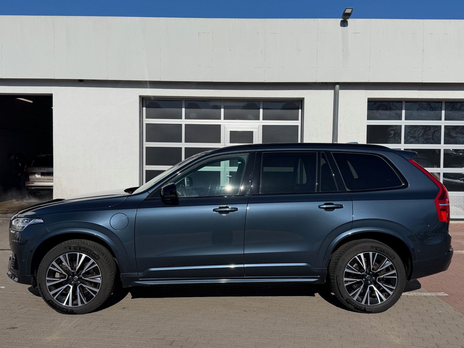 Fahrzeugabbildung Volvo XC90 T8 AWD Ultimate Dark*LUFT*AHK*360°*Massage*