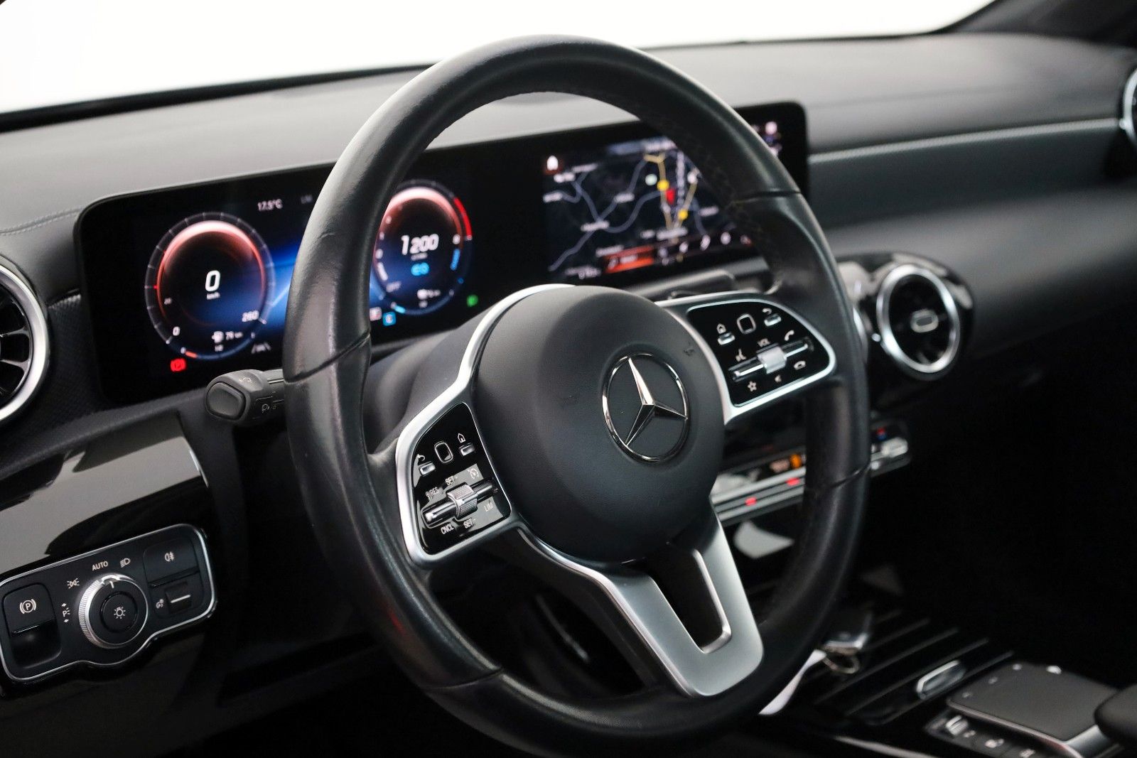Fahrzeugabbildung Mercedes-Benz CLA 250e Progressive ,T.Leder,Navi,LED,SH,Kamera