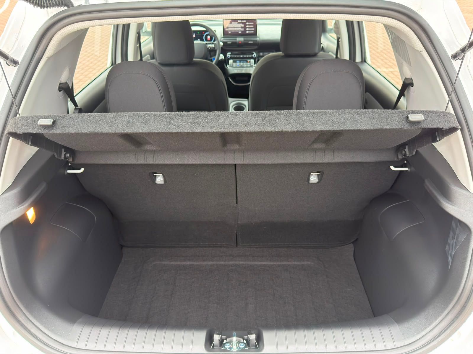 Fahrzeugabbildung Hyundai INSTER Select 85kW *RW370KM*Wärmepumpe*Navi*ACC*