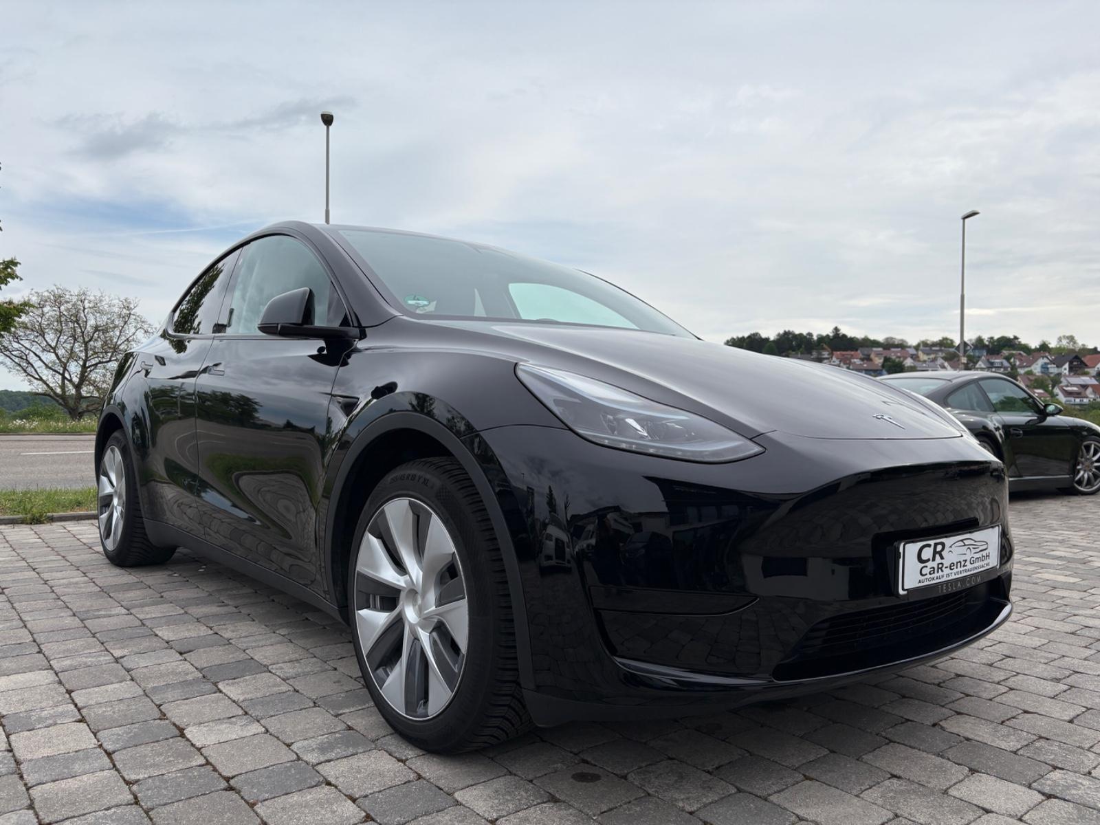 Tesla Model Y Basis RWD