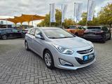 Hyundai i40 cw Comfort - Hyundai i40 mit Benzin-Antrieb