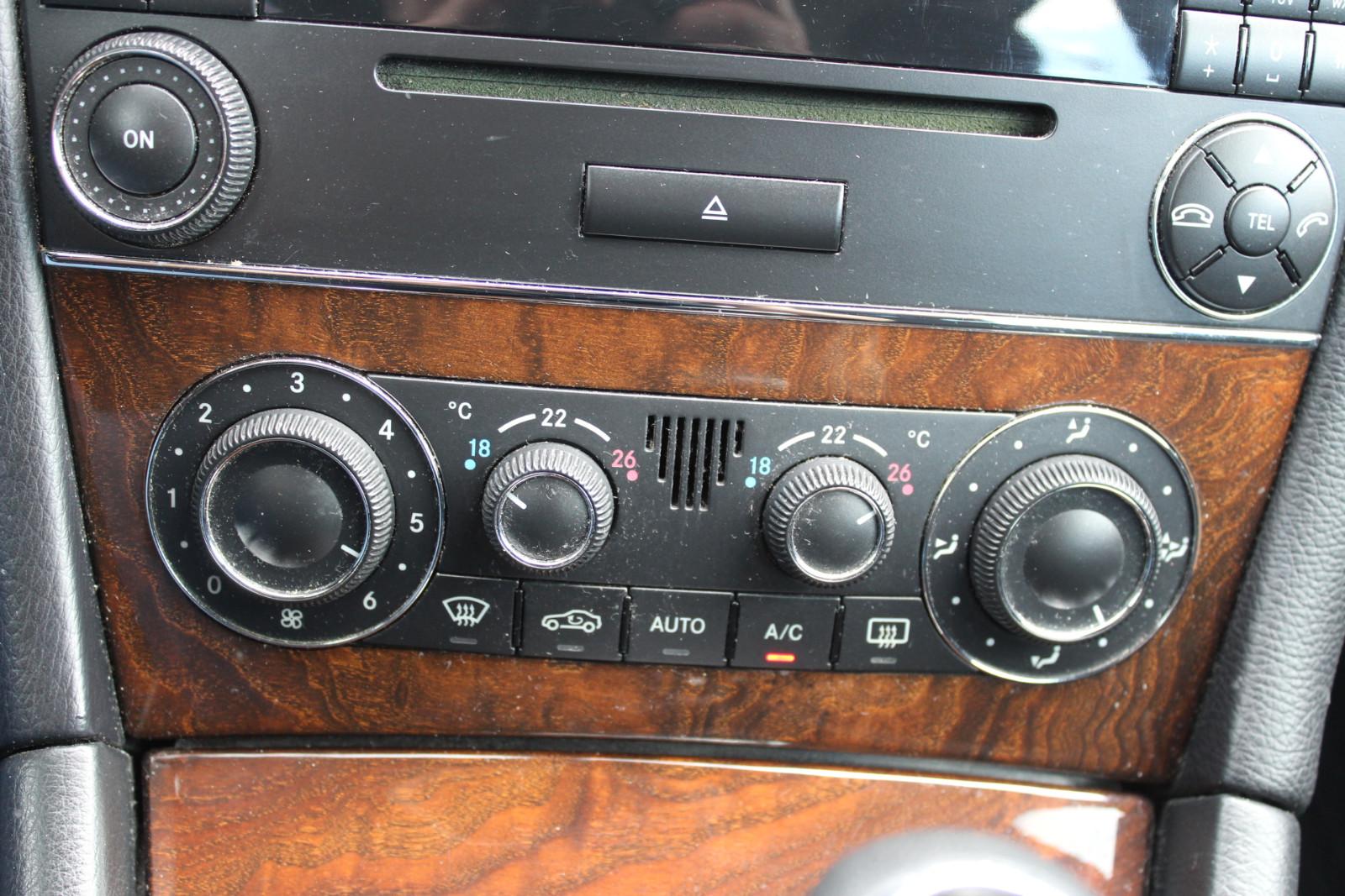 Mercedes-Benz C220 2006 — photo 19