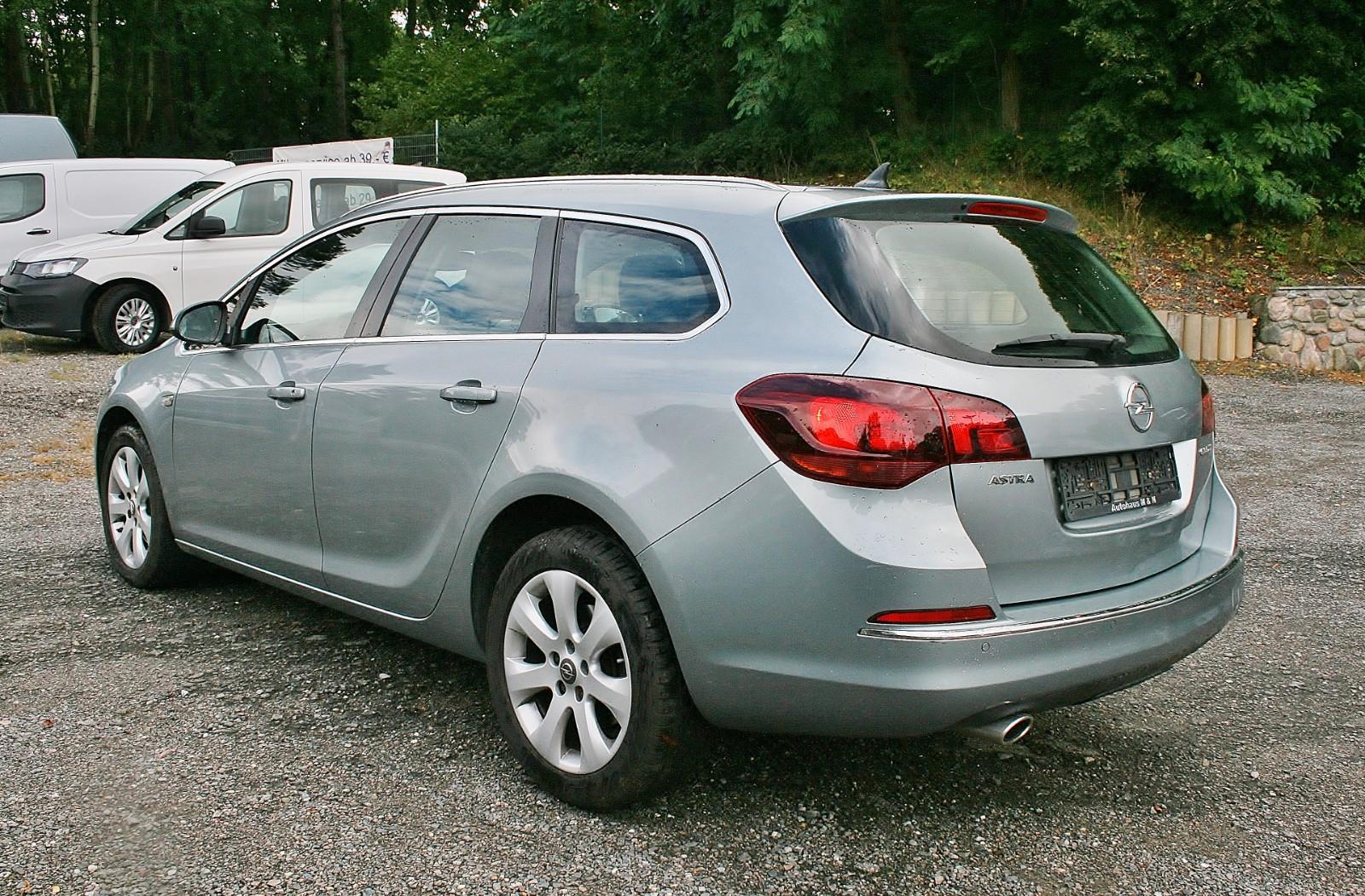 Opel Astra 2015 — photo 6