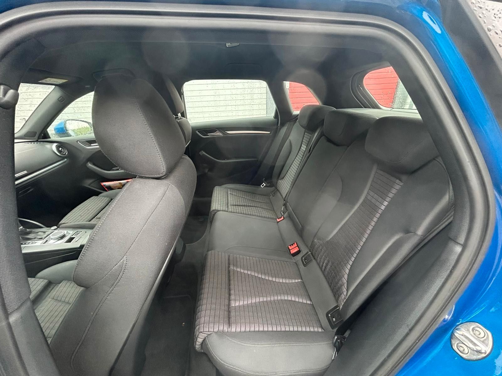 Audi A3 Sportback 35 TDI sport S-Tronic 2,0TDI XENON/ foto 24
