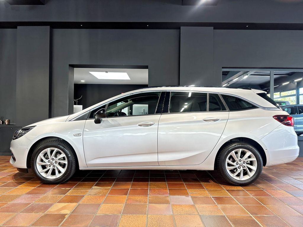 Opel Astra — fotografia 2