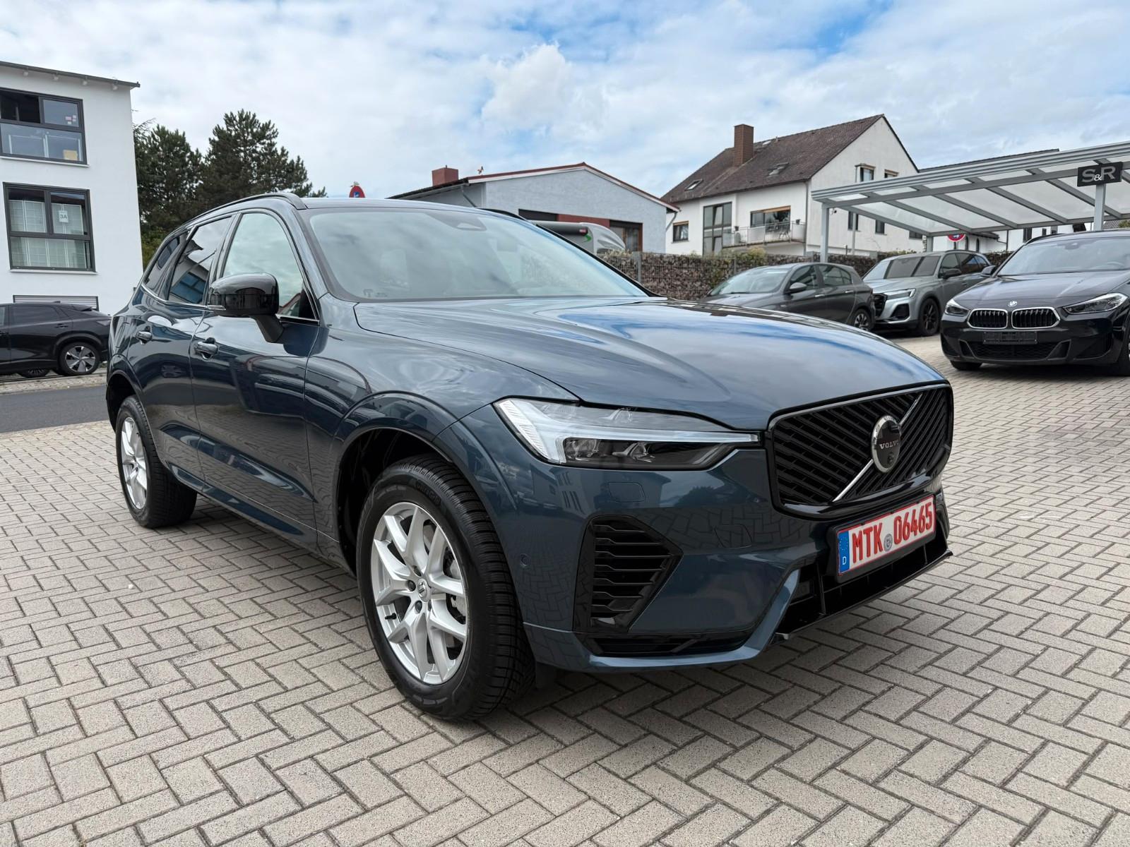 Volvo XC 60 XC60 Plus Dark Recharge Plug-In Hybrid AWD