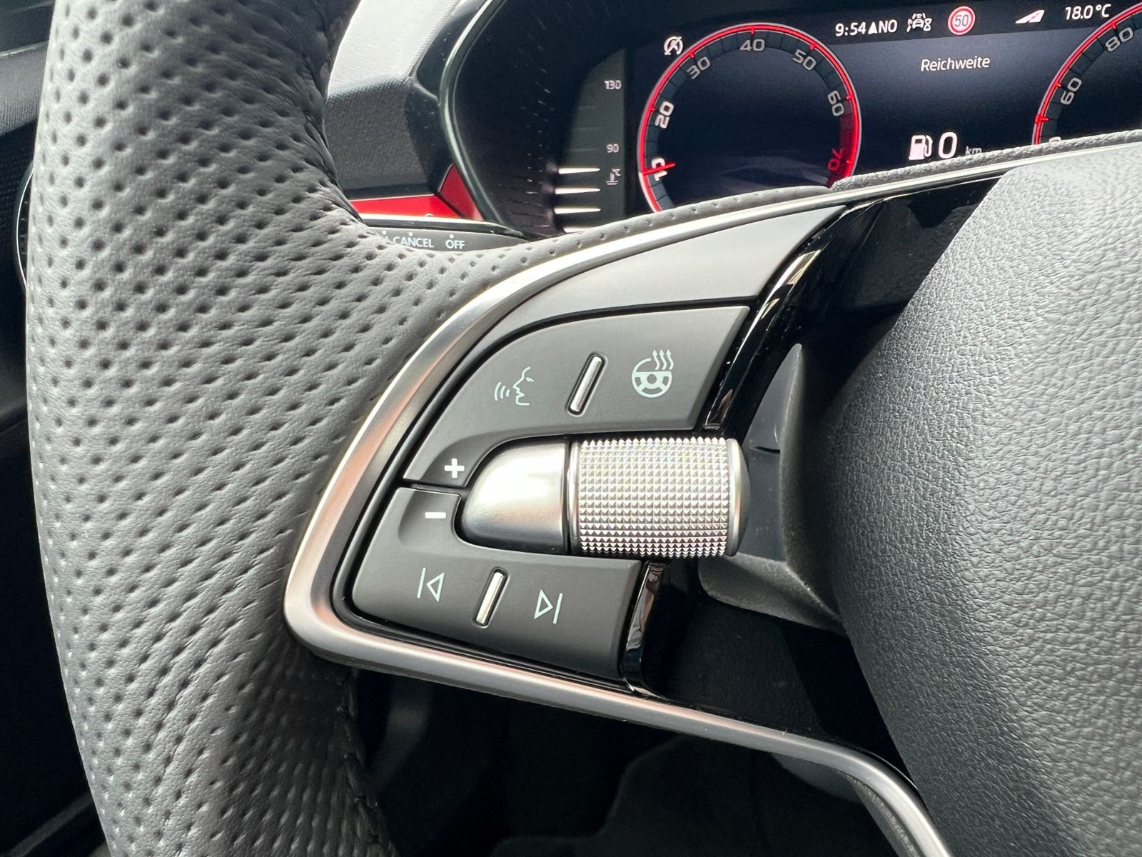 Fahrzeugabbildung SKODA Fabia Monte Carlo 1.0 TSI *LED, 17" LM-Felge, Kl