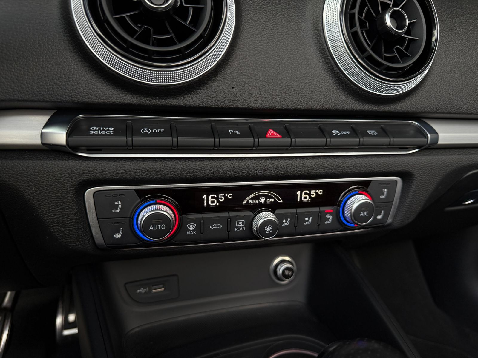 Fahrzeugabbildung Audi A3 Cabriolet S line B&O ACC MATRIX RFK 19"