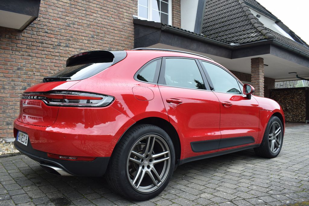 Image of Porsche Macan