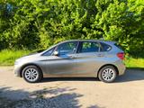 BMW 218i Active Tourer Advantage Business Panorama - silberne BMW 218 Active Tourer