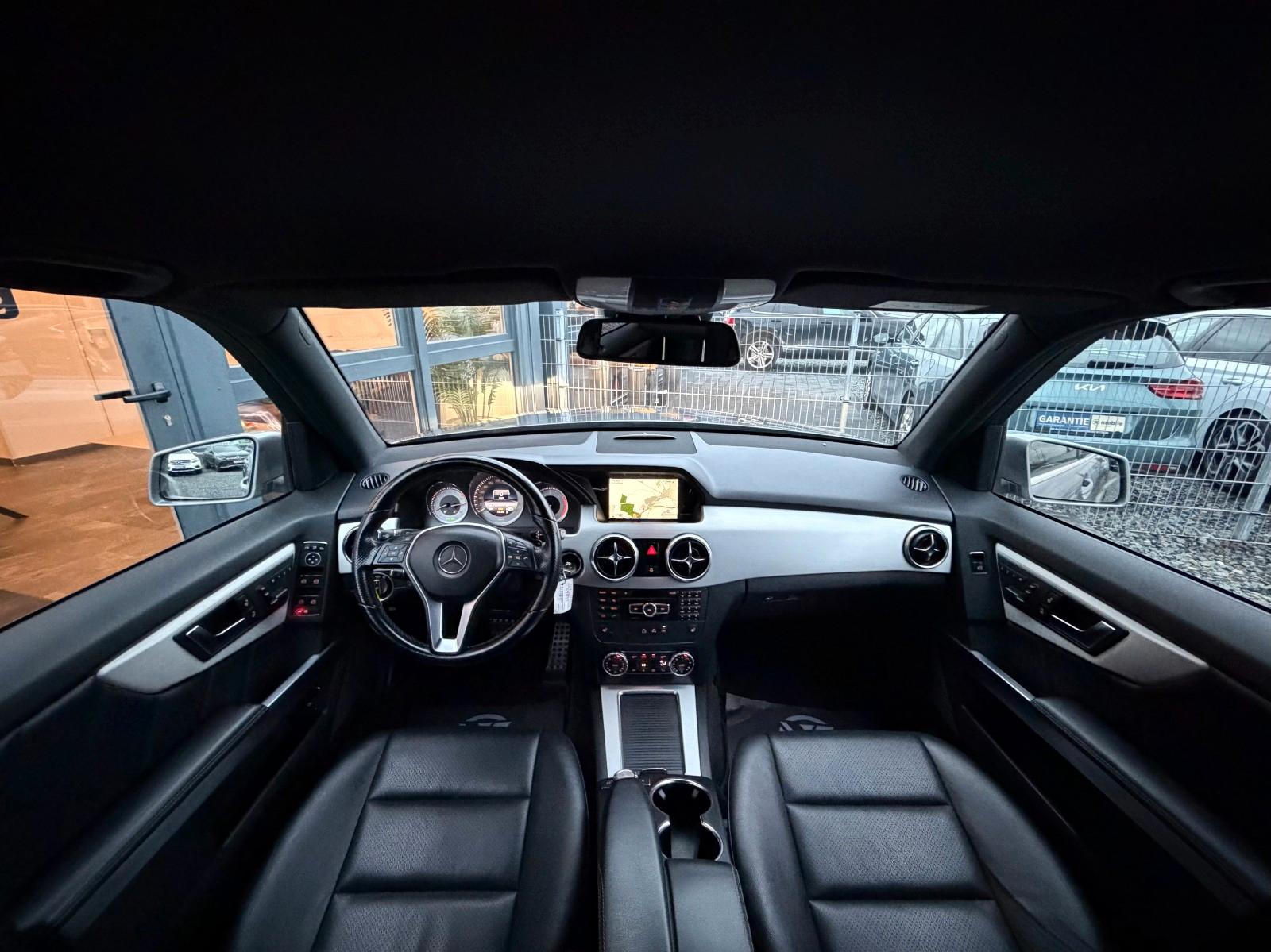 Mercedes-Benz GLK 350 4M*V6*Sport*MRMORY*NAVI*AHK*XENON*PDC*