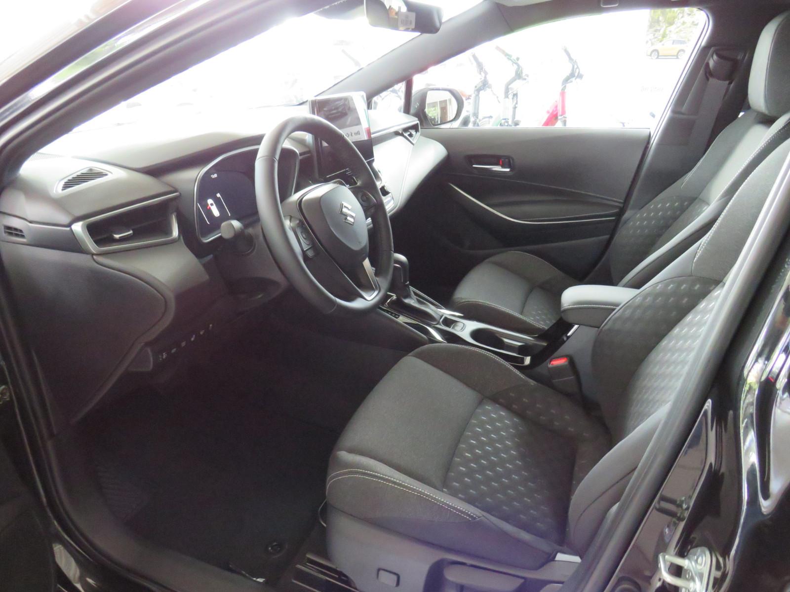 Suzuki Swace 1.8 Comfort + CVT