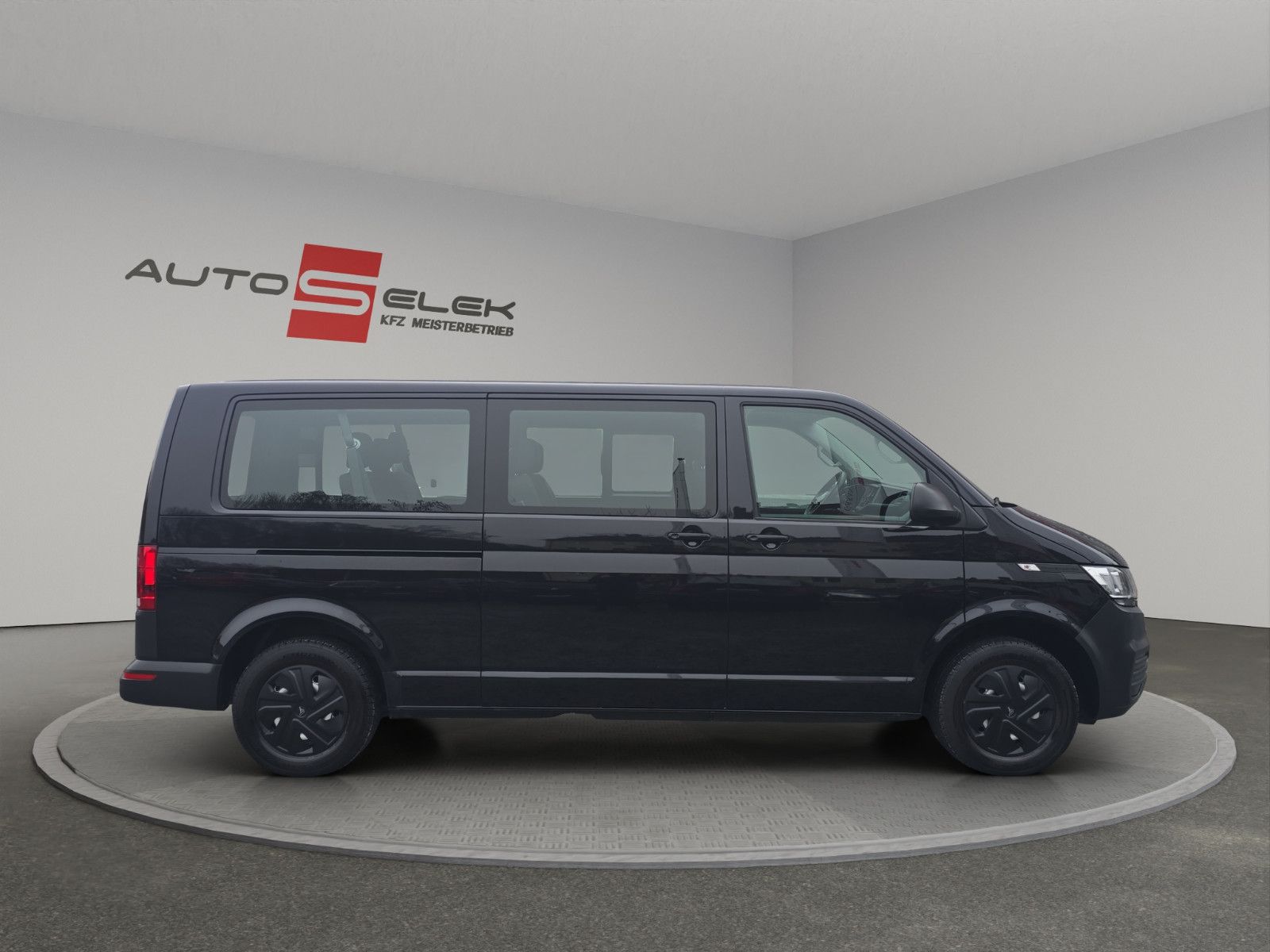 Fahrzeugabbildung Volkswagen T6 Transporter Kombi Lang 9-Sitze Tempomat SHZ