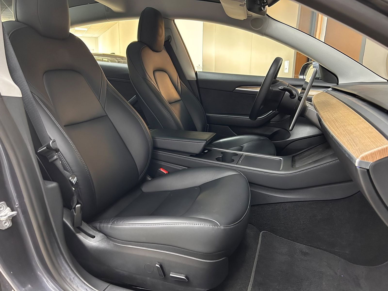 Fahrzeugabbildung Tesla Model 3 Long Range Dual AWD PANO+LED+NAVI+KAM+WP