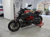 Ducati Diavel Carbon Red*Akrapovic*LED*1.Hand*7650 km - DUCATI DIAVEL CARBON