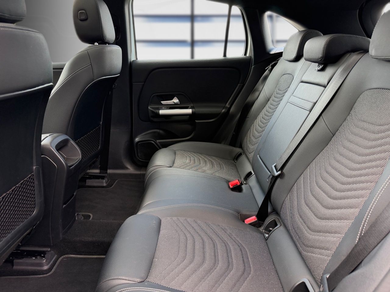 Fahrzeugabbildung Mercedes-Benz EQA 250+ BONUS+PANO+KAMERA+LENKRADHEIZ+VERKEHRSZ