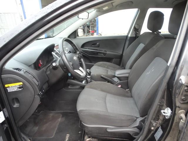 Kia cee'd 2011 — photo 8