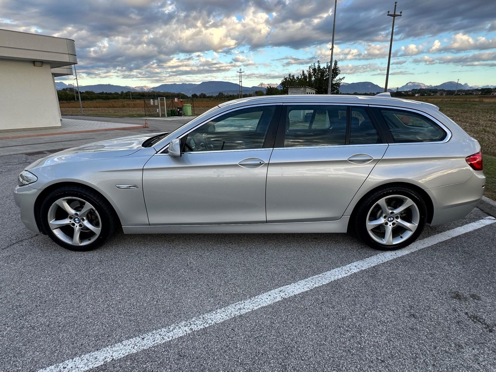 BMW 520 2011 — photo 7
