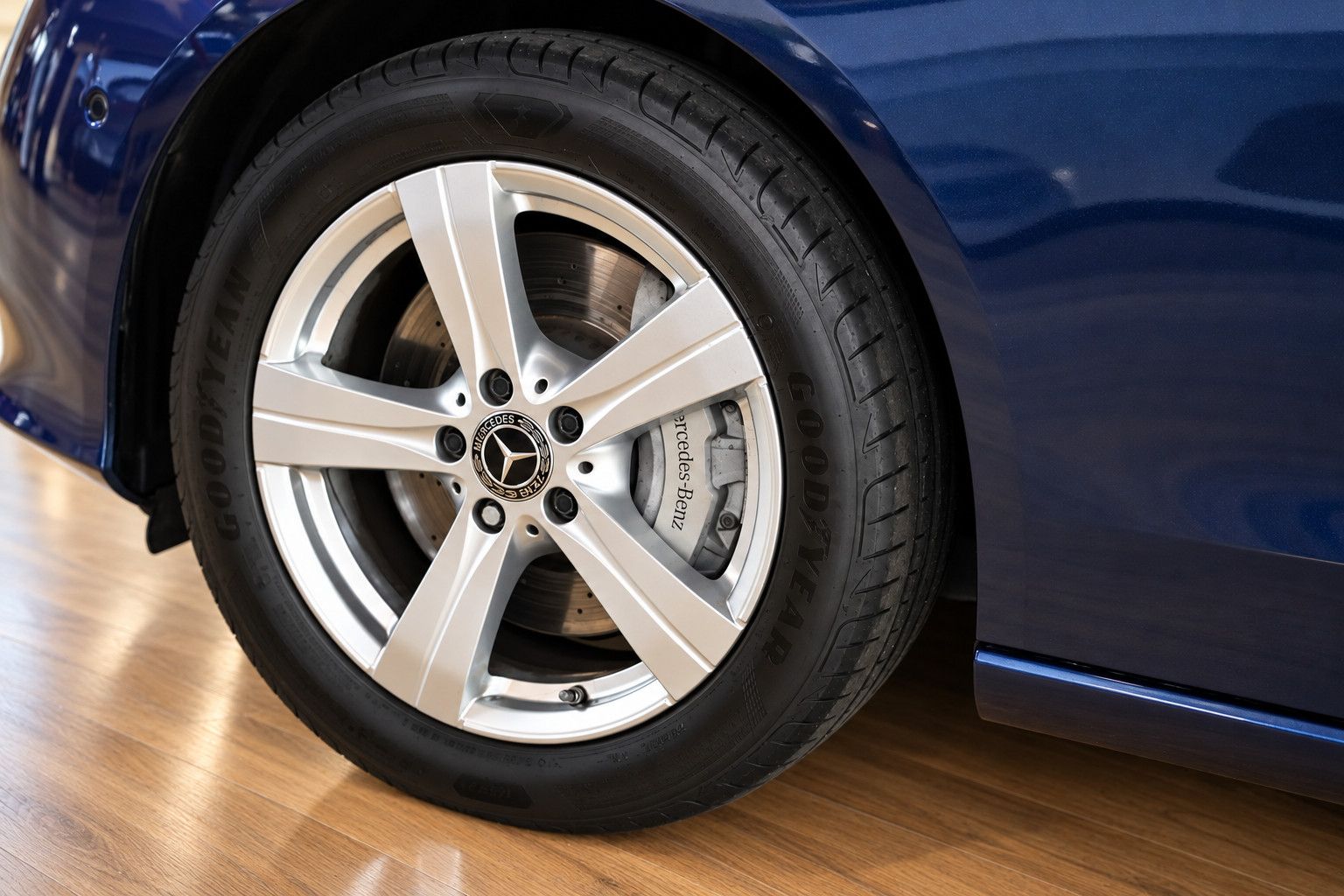 Fahrzeugabbildung Mercedes-Benz C 300 e T *Ambiente*SHZ*Rückfahrkamera*T-Winkel*