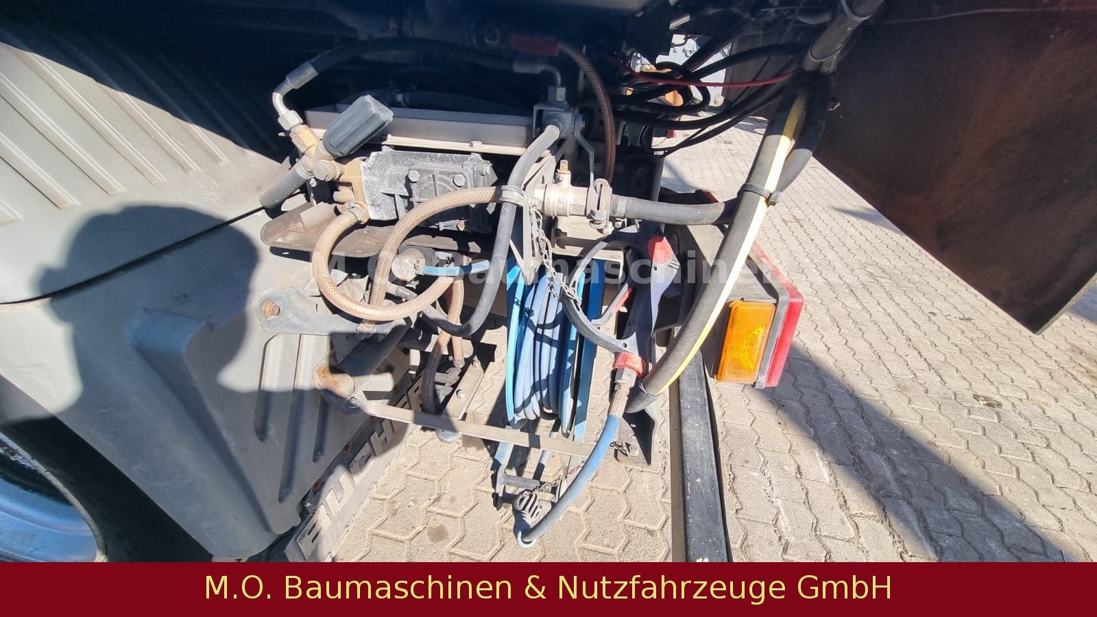 Fahrzeugabbildung Mercedes-Benz Atego 1523