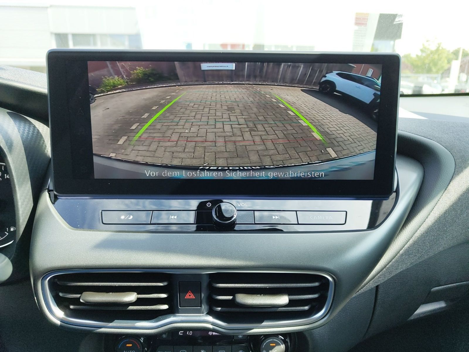 Fahrzeugabbildung Nissan Juke Acenta 114 PS  *NAVI*KLIMA*SITZHZG*TEMPOMAT