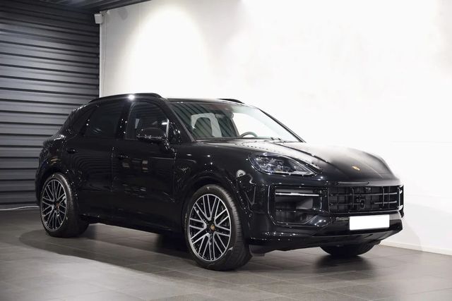 Porsche Cayenne E-Hybrid*2025*SportDesign*AHK*PANO*INNO