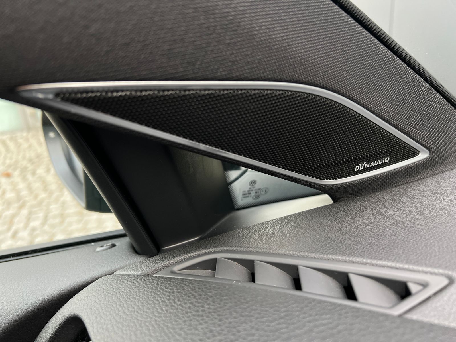 Fahrzeugabbildung Volkswagen Golf VII R 4MOTION 2.0 TSI OPF DSG *Sportauspuff