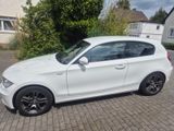 BMW Gut erhaltener BMW 116i in weiß zu verkaufen