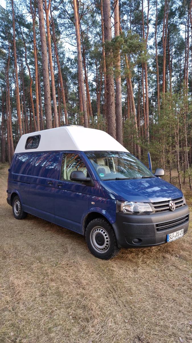 Volkswagen VW T5 Hochdach  Allrad Camper  Tischlerausbau 