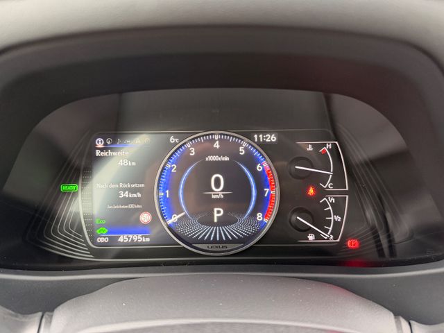 Lexus UX 250 h Launch Edition