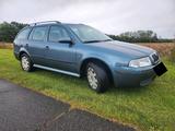 Skoda Octavia 1.6 Kombi TÜV NEU/ 2HD/ AHK ... - Skoda Octavia aus 2005: Kombi