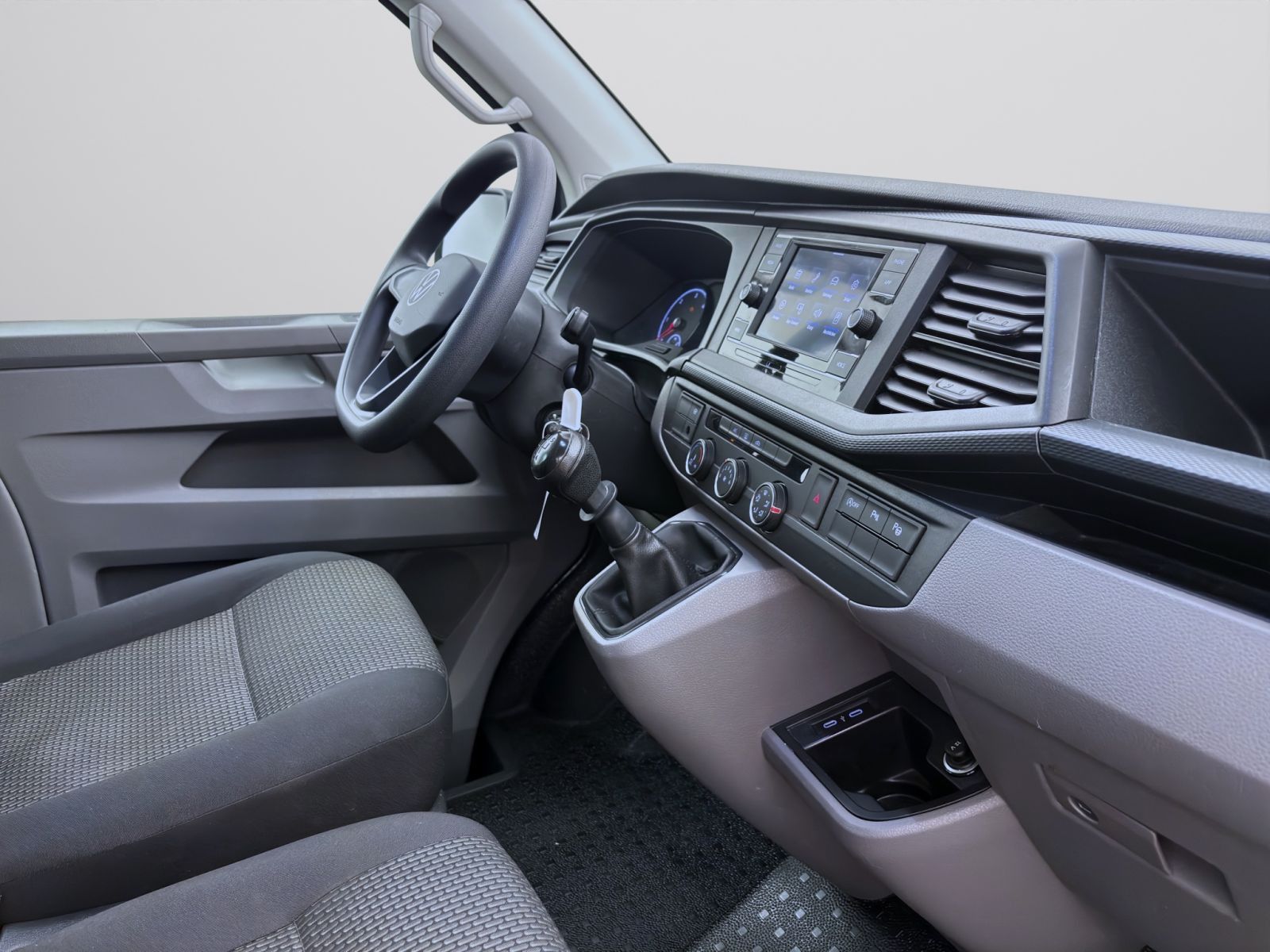 Volkswagen T6 Kombi - Bild 17