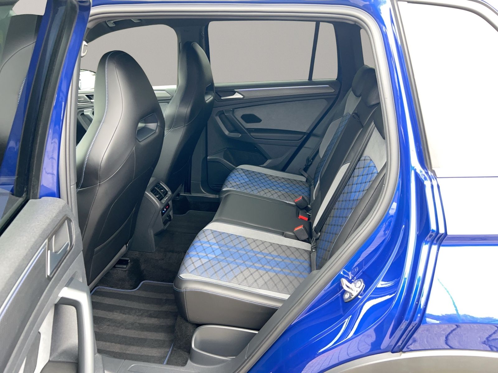 Tiguan R 4Motion 2.0 TSI, AHK, Black Style, 21"