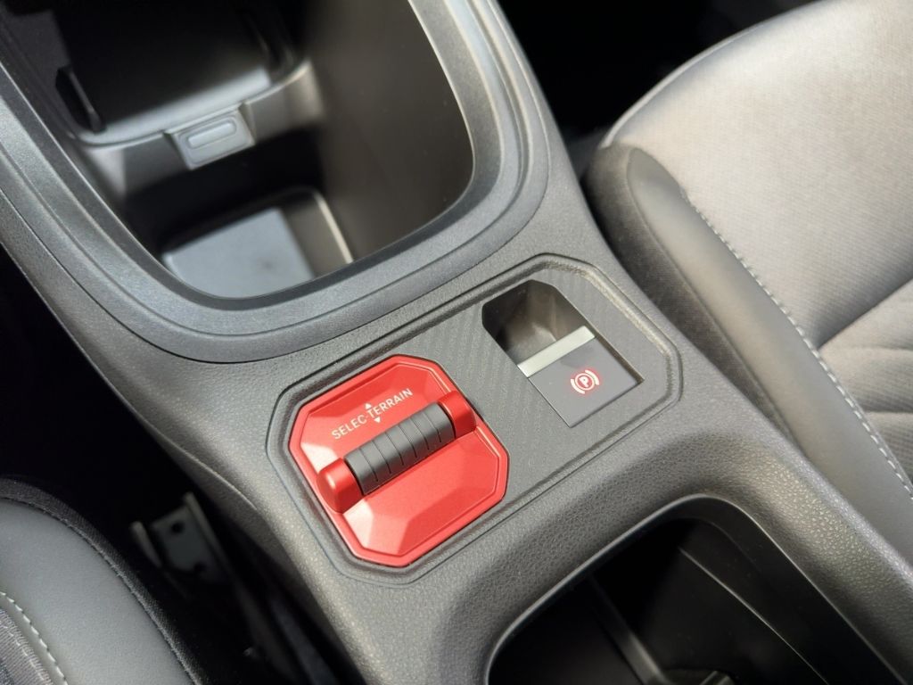 Fahrzeugabbildung Jeep Avenger Summit Electric WINTER MATRIX 360GRAD AC