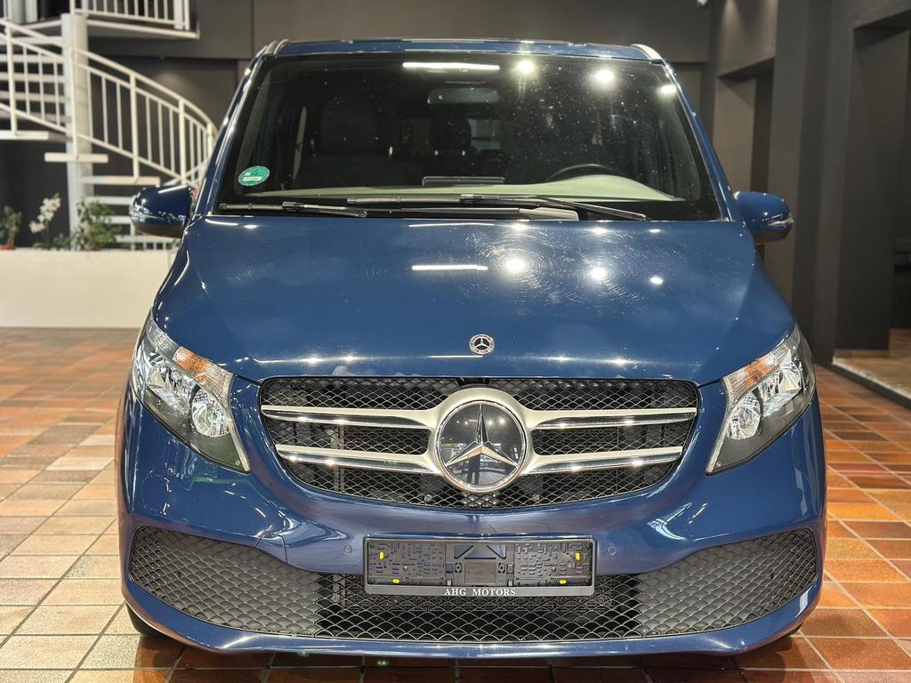 Mercedes-Benz V 220