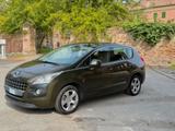 Peugeot 3008 1.6 HDi 110CV cambio automatico - Peugeot 3008 mit Halbautomatikschaltung