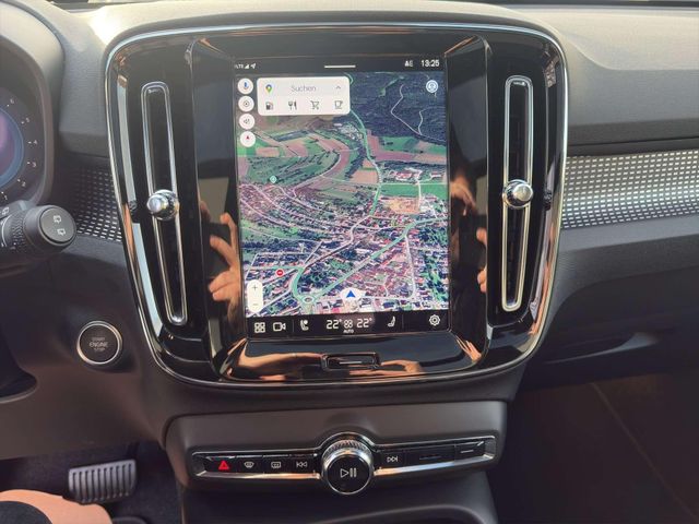 Volvo XC40 B3 Ultra Black Edition