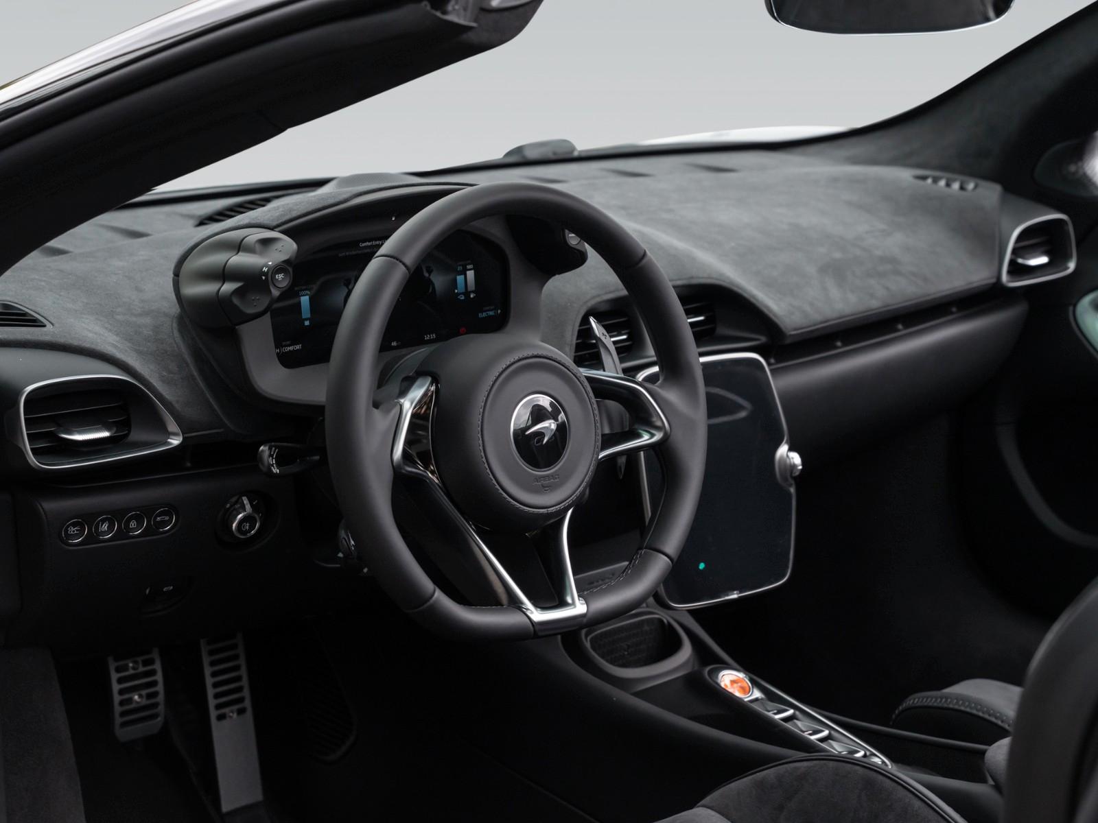 McLaren Artura Spider | MSO Paint | ClubSport Seats