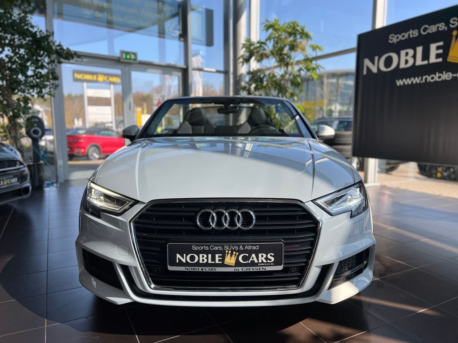 Fahrzeugabbildung Audi A3 Cabriolet S line sport LED NAV SHZ PDC 18"