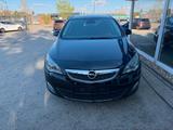 Opel Astra J Sports Tourer Sport - Opel Astra aus 2010: Sports