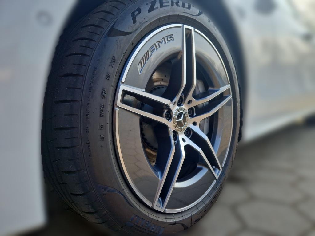 Mercedes-Benz E 300 e T AMG+AHK+MEMORY+AMBIENTE+PANO+360°
