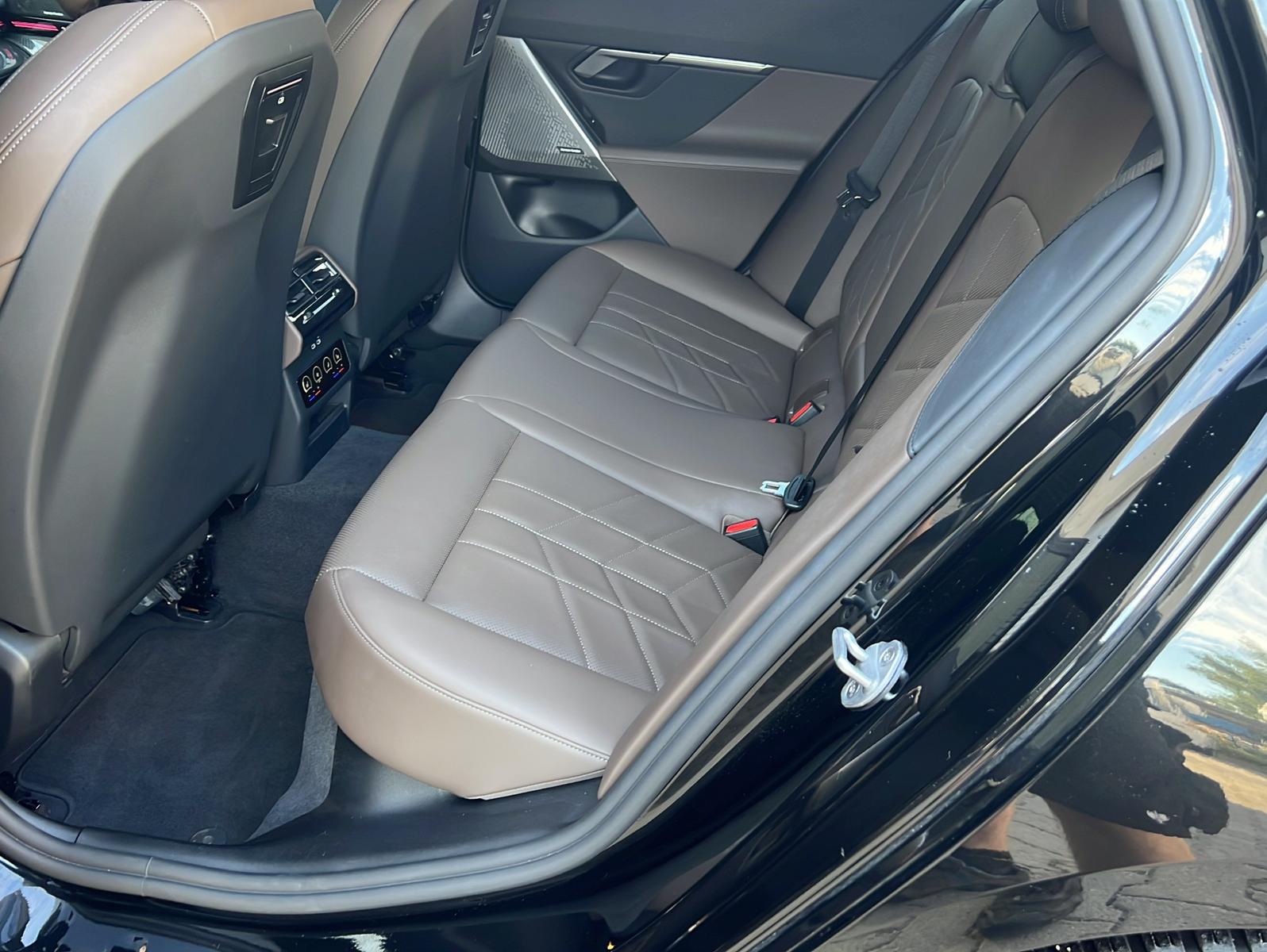 BMW 520 iA M Sport*Standheizung*AHK*UPE 79.000€